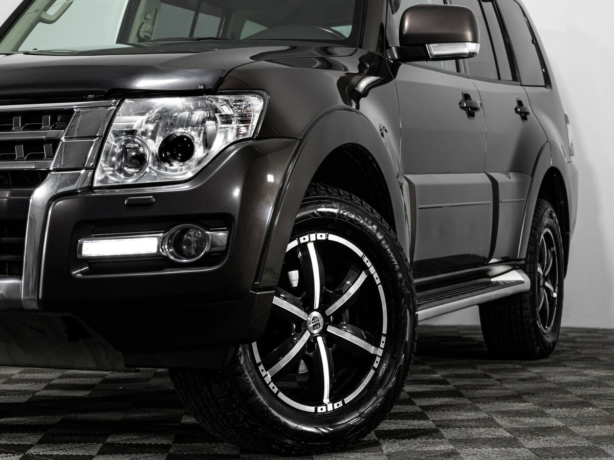 Mitsubishi Pajero б/у, 2017, Автоматическая. Фото: #1