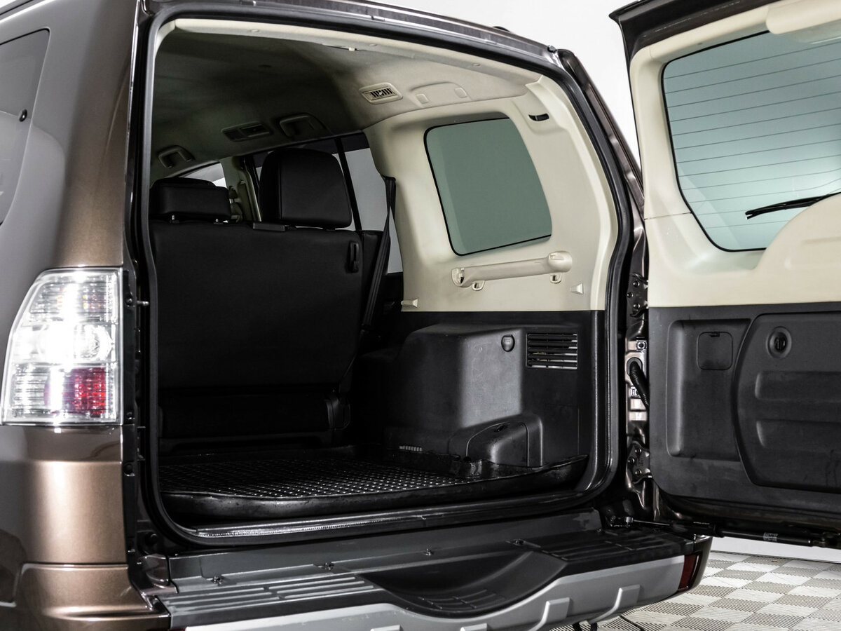 Mitsubishi Pajero б/у, 2017, Автоматическая. Фото: #31