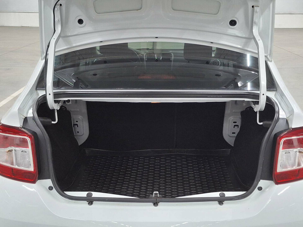 Renault Logan б/у, 2017, Автоматическая. Фото: #9