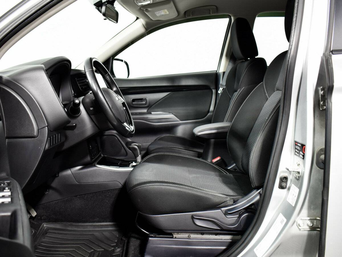 Mitsubishi Outlander б/у, 2018, Вариатор. Фото: #7