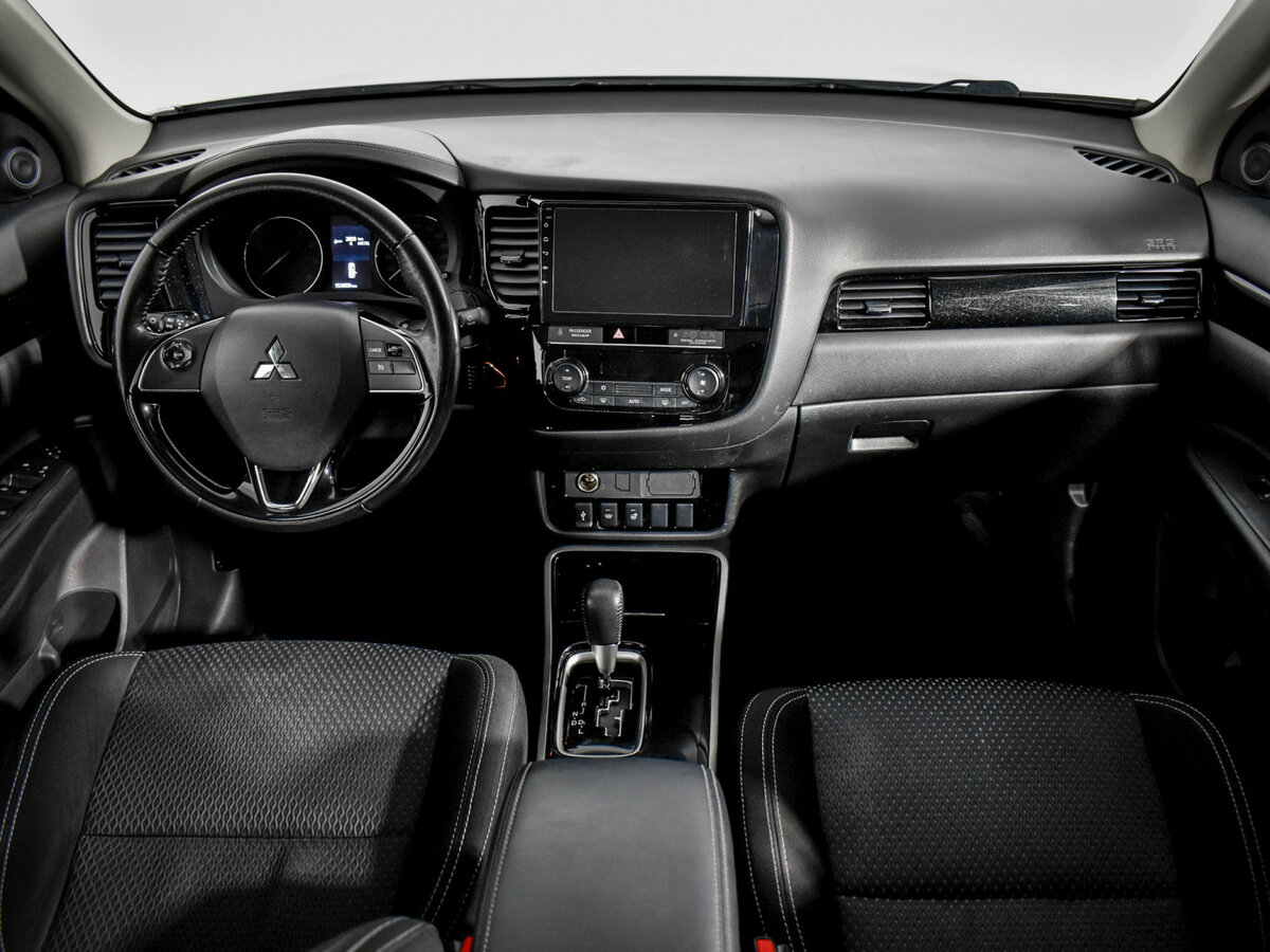 Mitsubishi Outlander б/у, 2018, Вариатор. Фото: #9