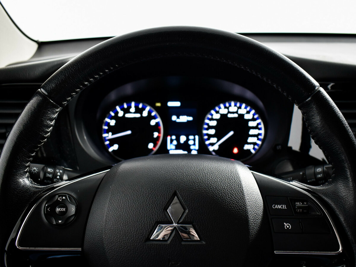 Mitsubishi Outlander б/у, 2018, Вариатор. Фото: #11