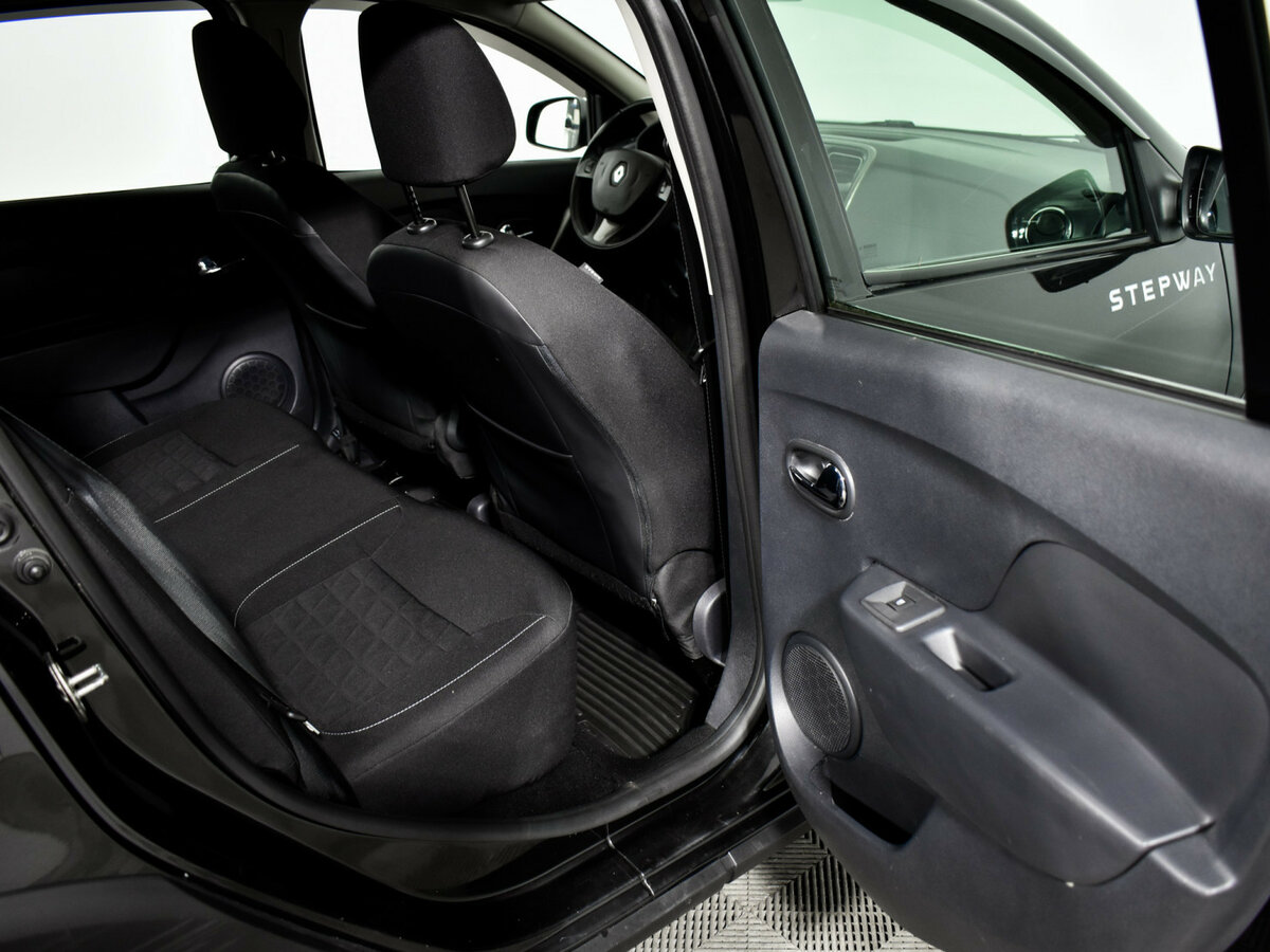 Рено Сандеро б/у, 2016, Автоматическая. Фото: #11