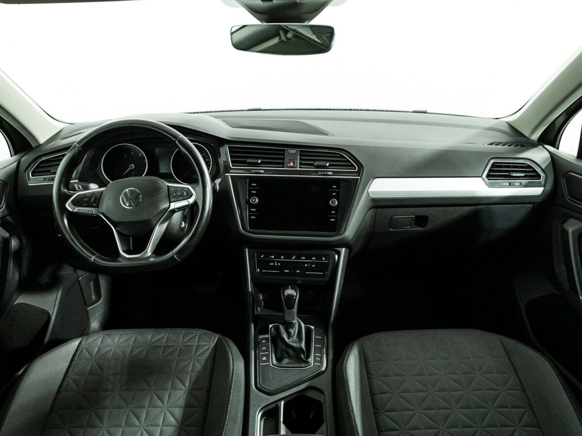 Volkswagen Tiguan б/у, 2021, Роботизированная. Фото: #12