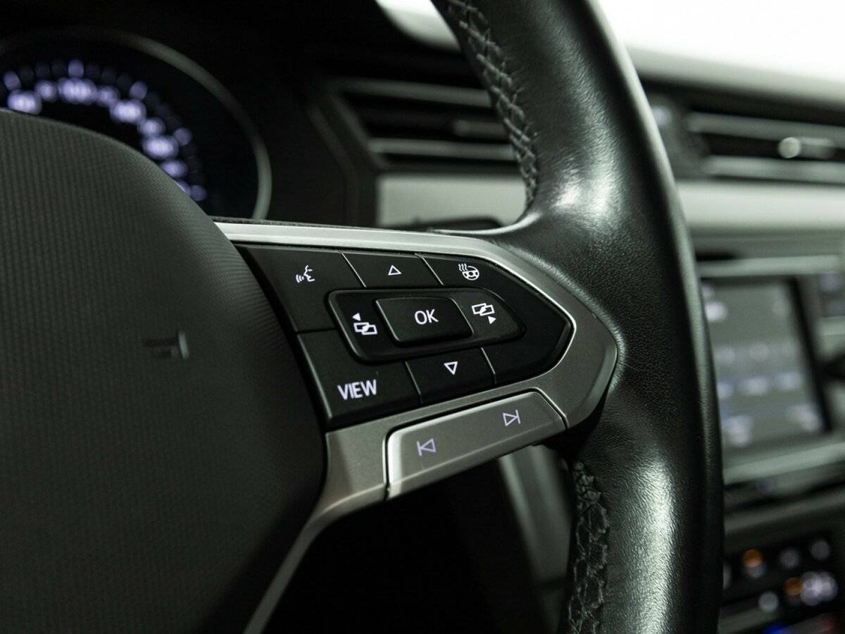 Volkswagen Passat б/у, 2021, Роботизированная. Фото: #17