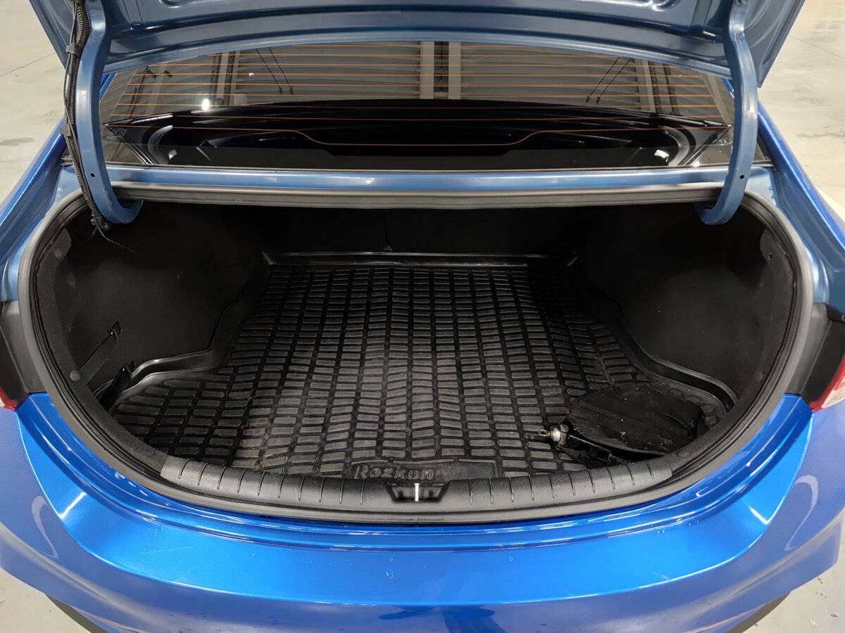 Hyundai Solaris б/у, 2017, Механическая. Фото: #9