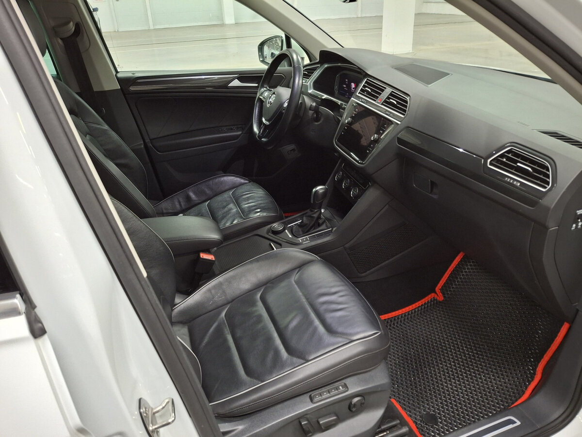 Volkswagen Tiguan б/у, 2020, Роботизированная. Фото: #10