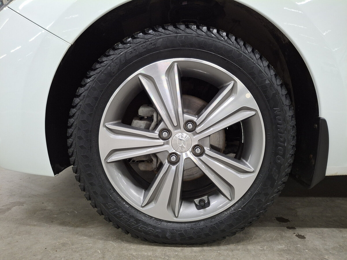 Hyundai Solaris б/у, 2017, Автоматическая. Фото: #17