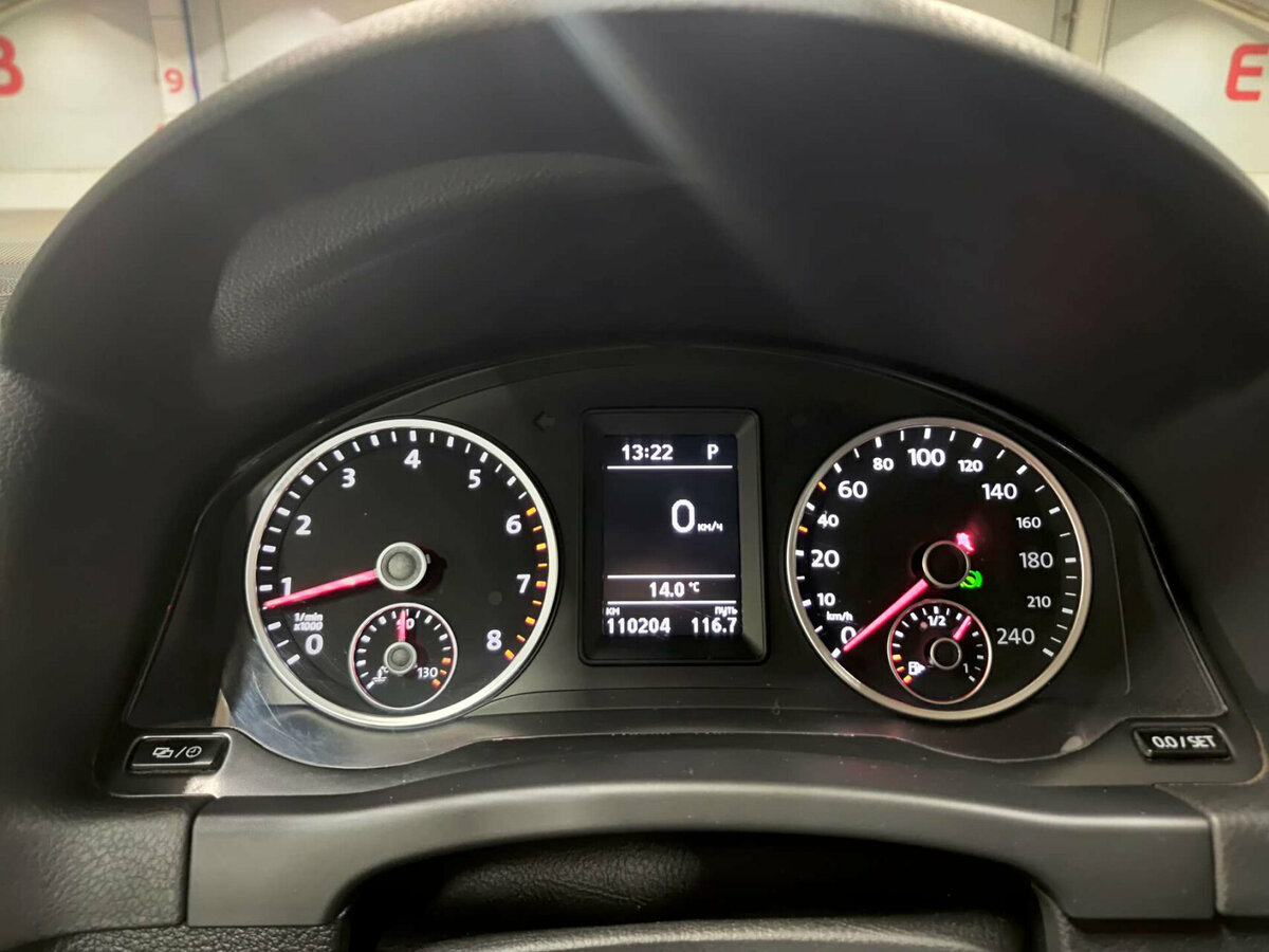 Volkswagen Tiguan б/у, 2016, Автоматическая. Фото: #12