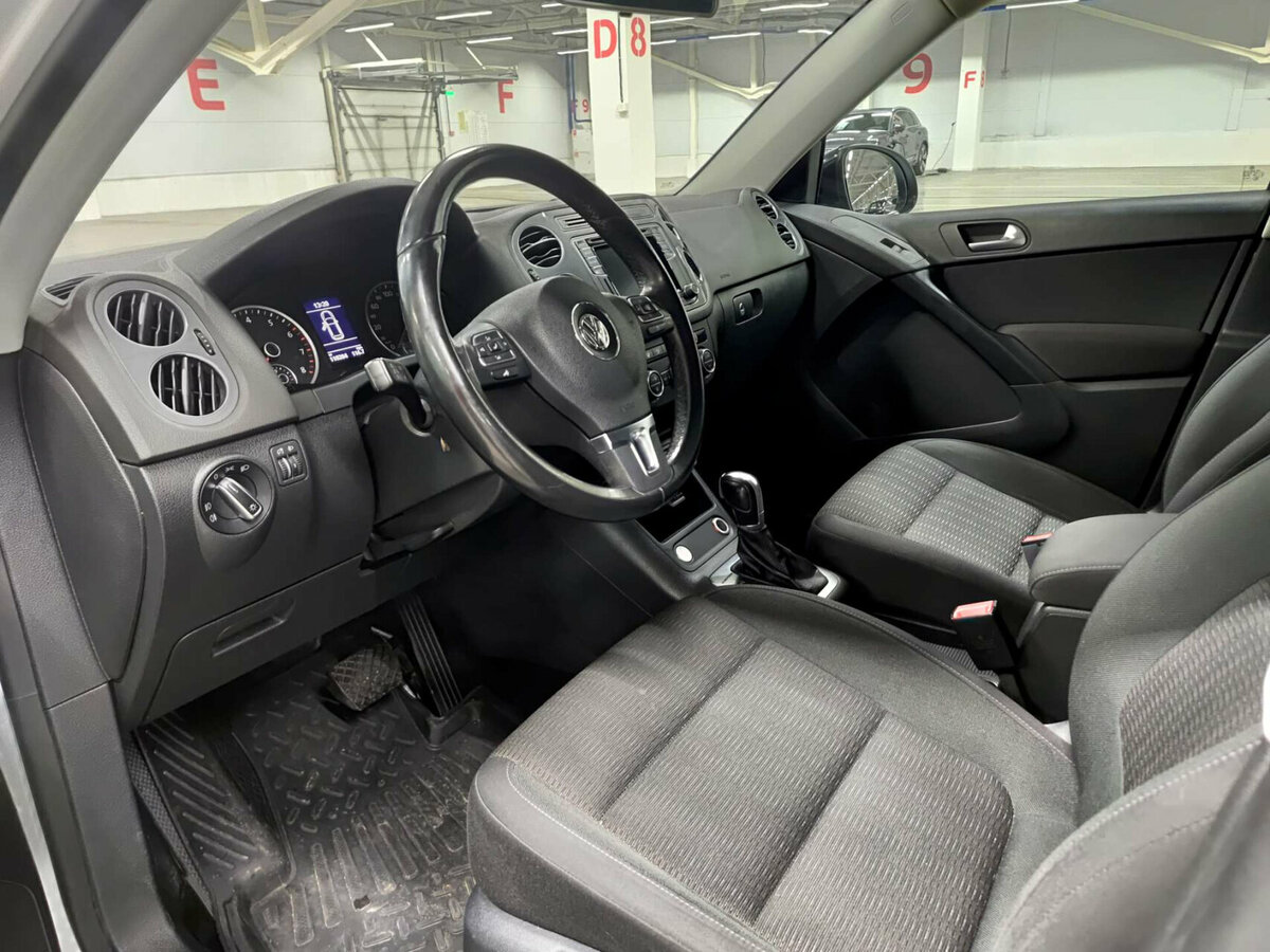 Volkswagen Tiguan б/у, 2016, Автоматическая. Фото: #15