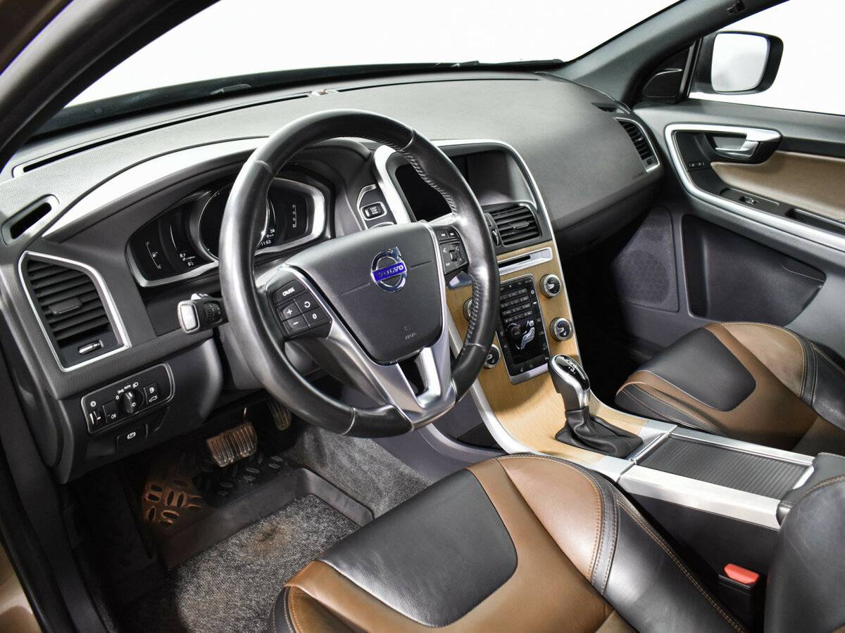 Volvo XC60 б/у, 2017, Автоматическая. Фото: #7