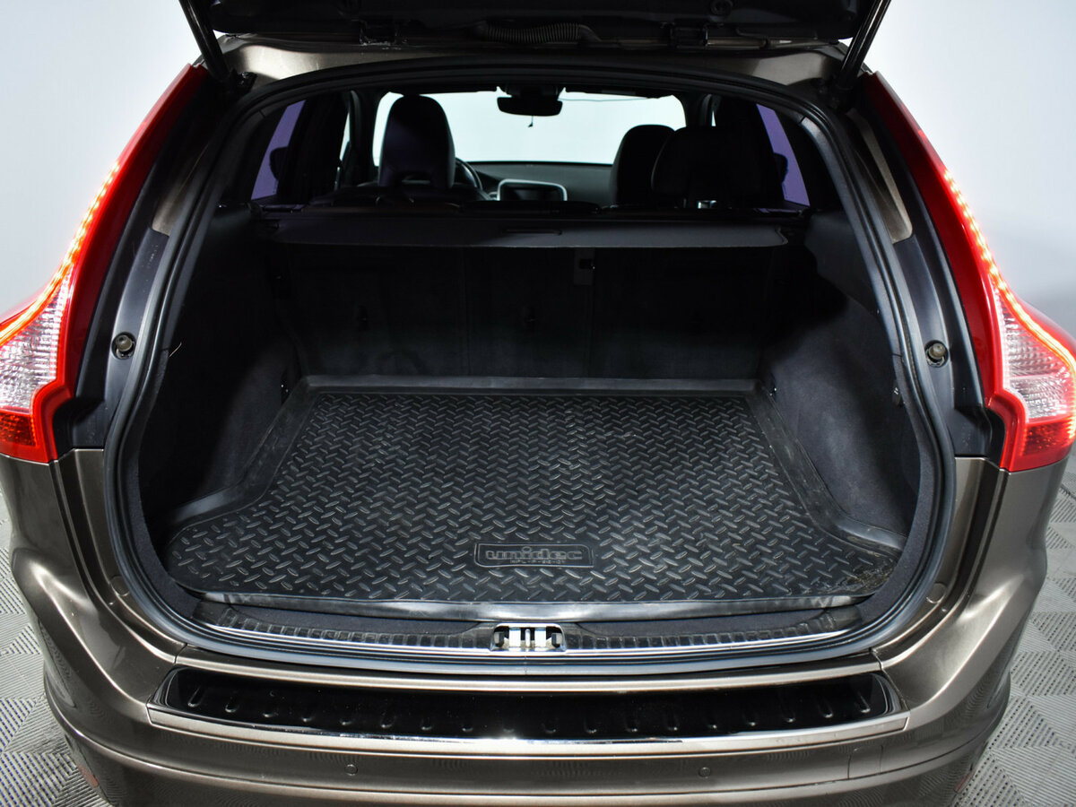 Volvo XC60 б/у, 2017, Автоматическая. Фото: #17