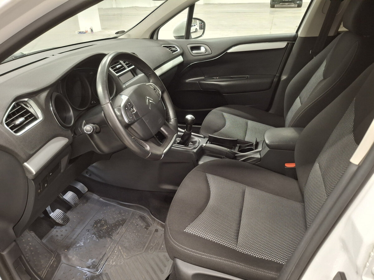 Citroen C4 б/у, 2013, Механическая. Фото: #15