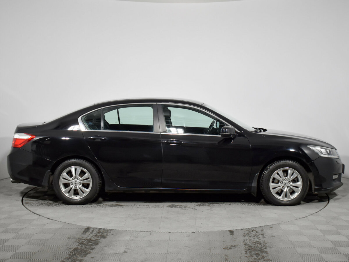 Honda Accord б/у, 2013, Автоматическая. Фото: #3