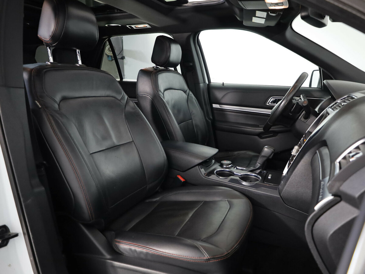 Ford Explorer б/у, 2015, Автоматическая. Фото: #19