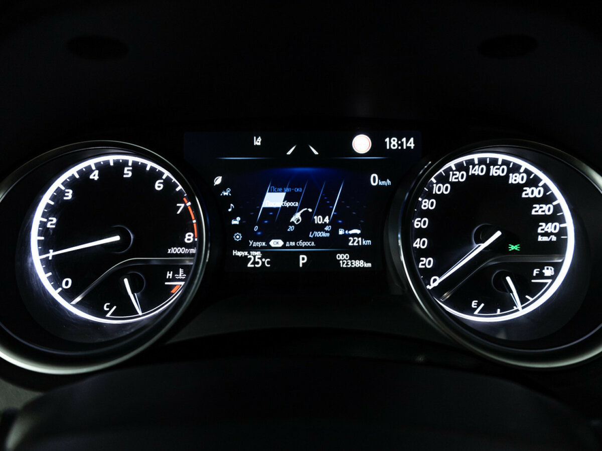 Toyota Camry б/у, 2021, Автоматическая. Фото: #11