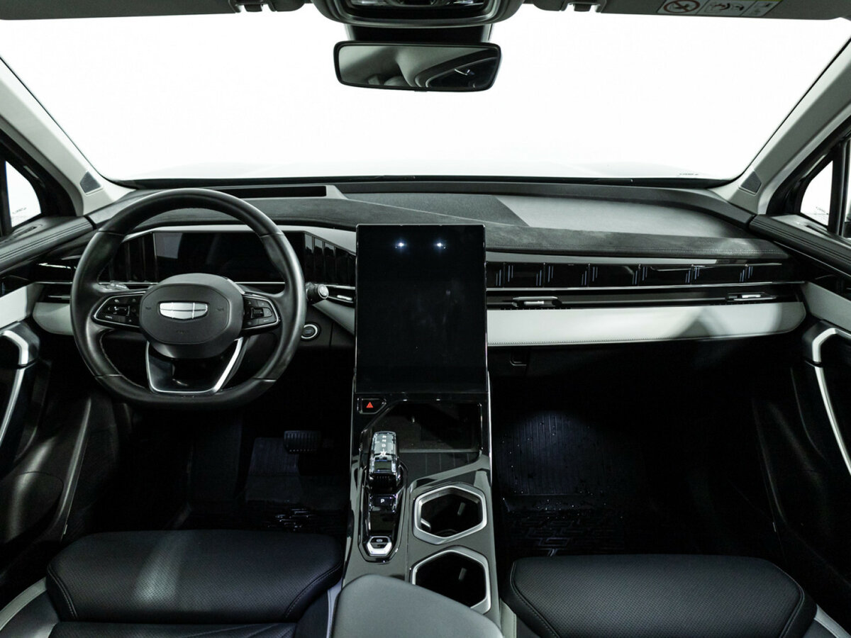 Geely Atlas б/у, 2024, Роботизированная. Фото: #10