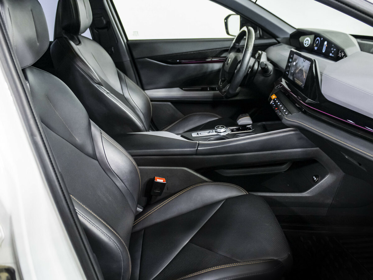 Changan UNI-V б/у, 2023, Роботизированная. Фото: #8