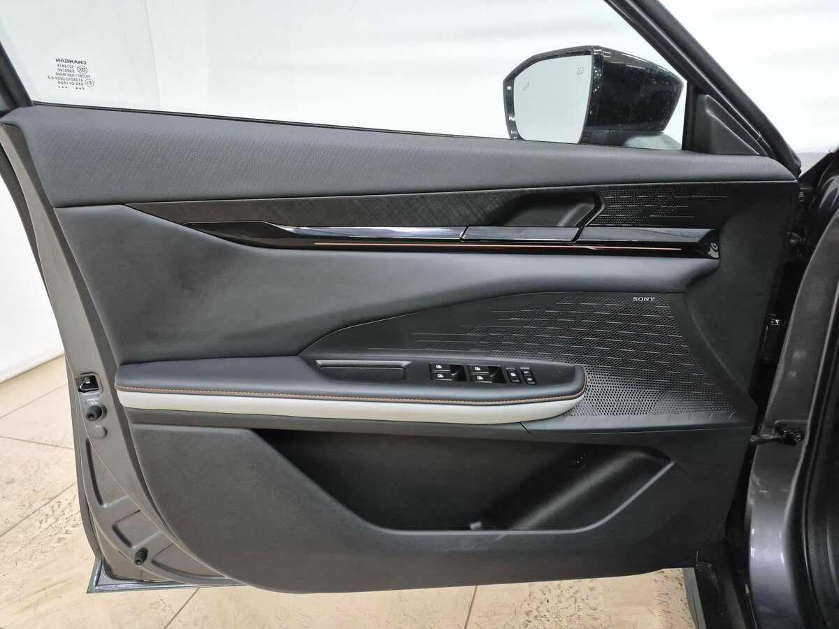 Changan UNI-V б/у, 2024, Роботизированная. Фото: #6