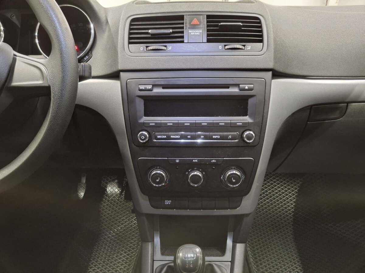 Skoda Yeti б/у, 2014, Механическая. Фото: #13