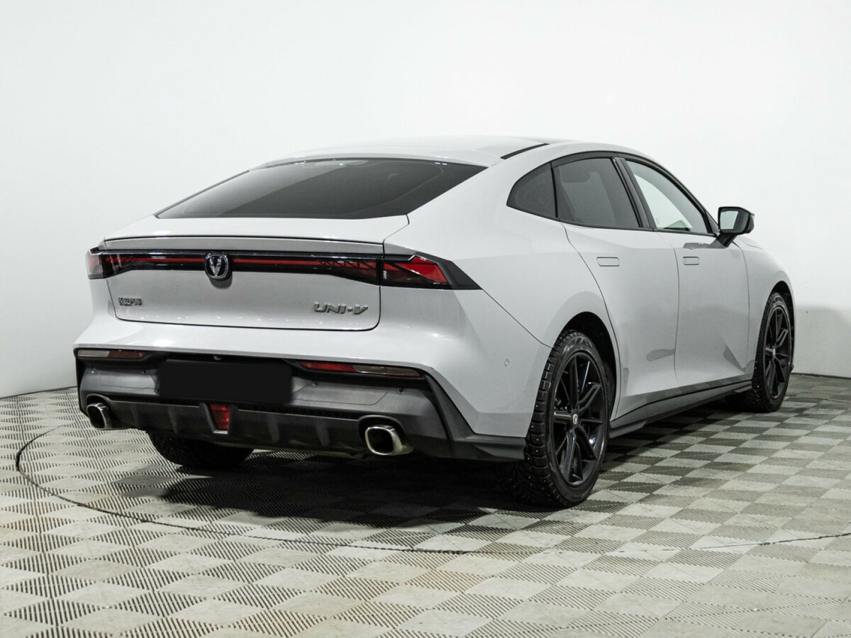 Changan UNI-V б/у, 2024, Роботизированная. Фото: #4