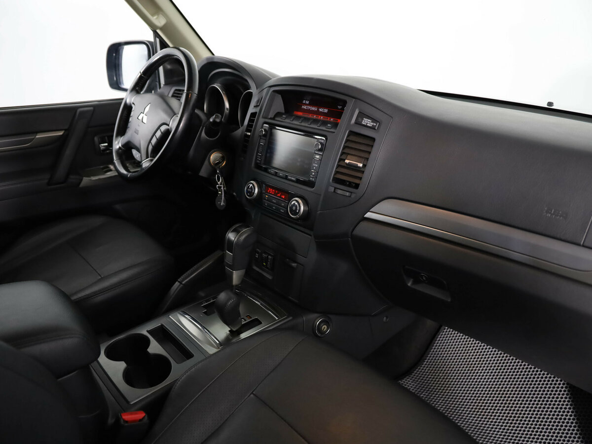 Mitsubishi Pajero б/у, 2013, Автоматическая. Фото: #10