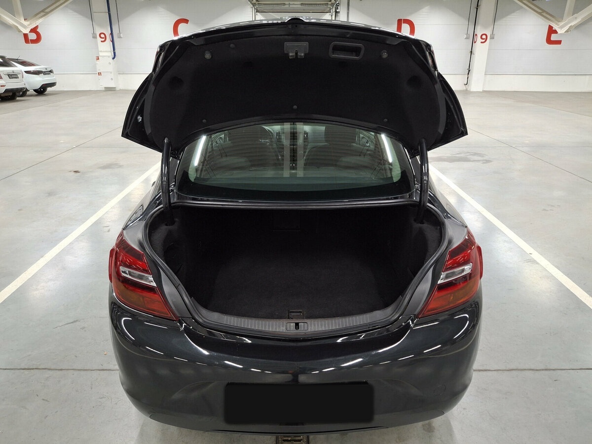 Opel Insignia б/у, 2013, Механическая. Фото: #9