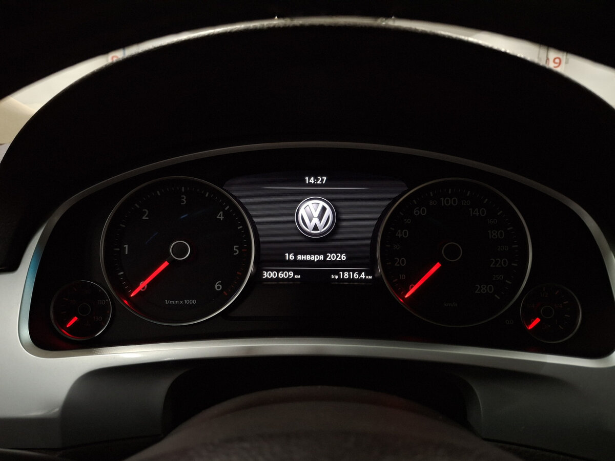 Volkswagen Touareg б/у, 2013, Автоматическая. Фото: #12