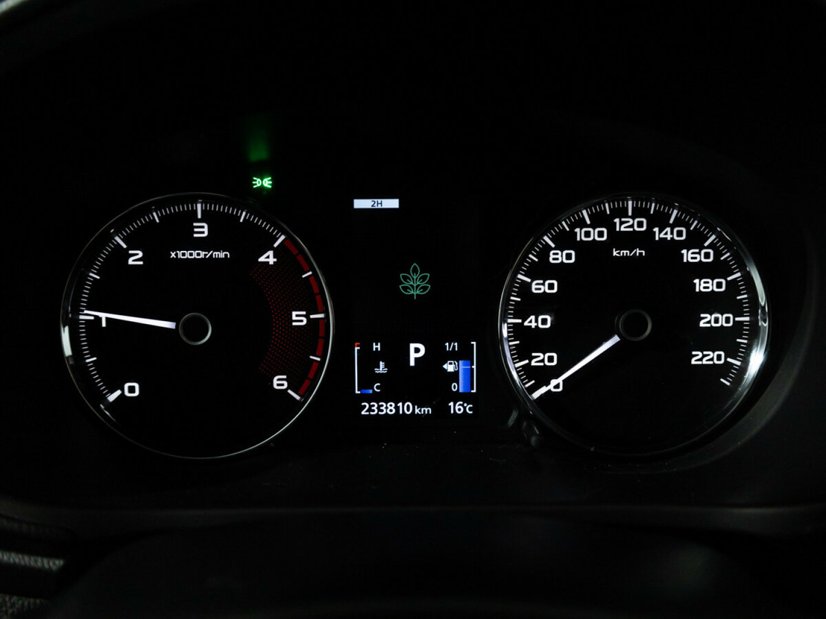 Митсубиши Паджеро Спорт б/у, 2017, Автоматическая. Фото: #9